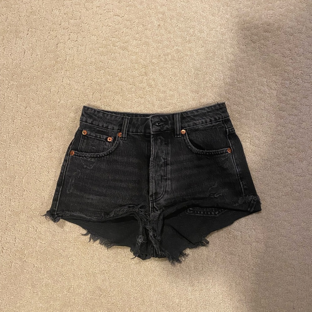 Zara distressed dark grey jean shorts
